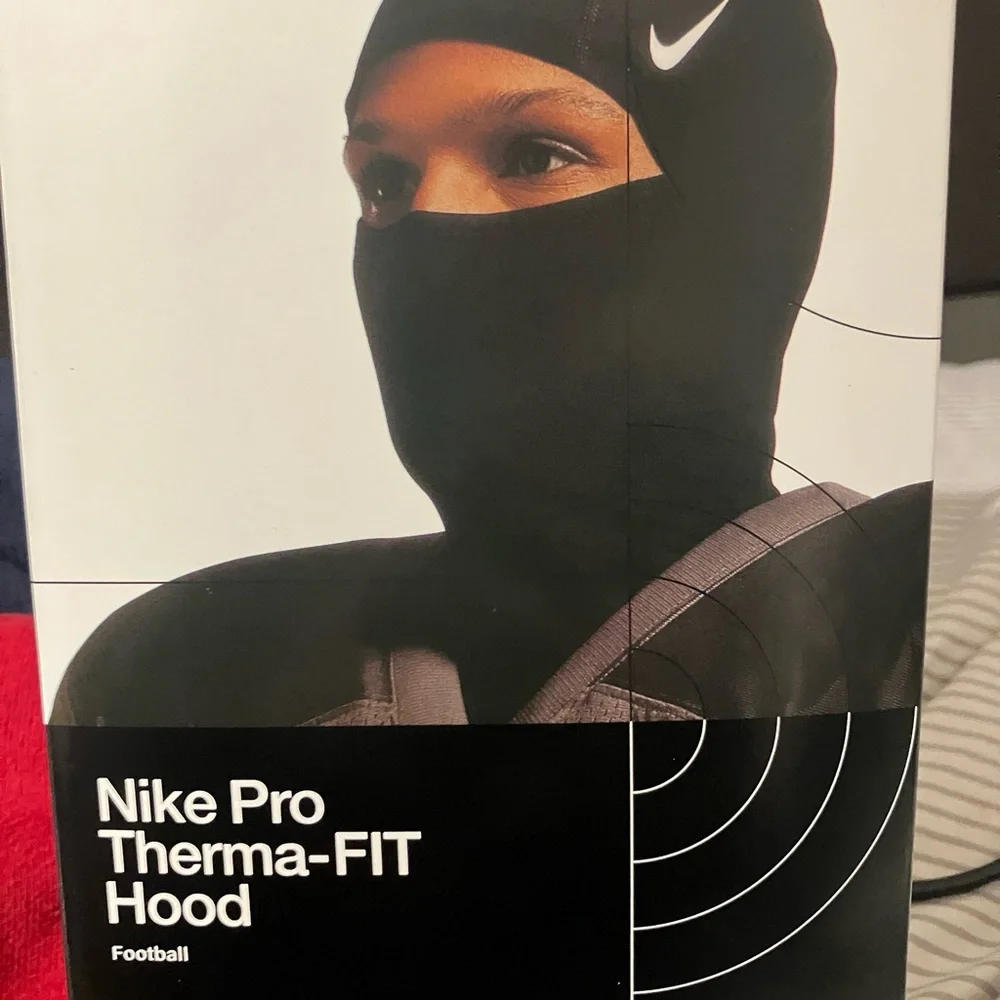 Nike Pro Hyperwarm Ski Mask